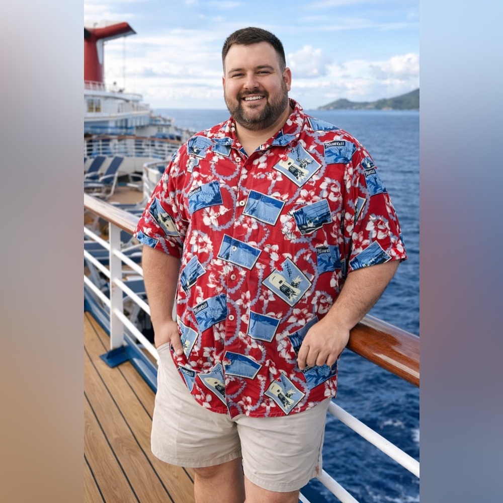 Men’s Munsingwear, button-down, Hawaii shirt.  Size 3X